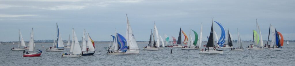 Kish race boats at start